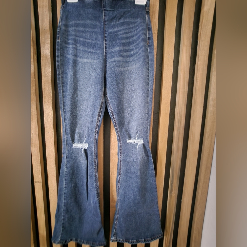 Woman Bell Bottom jeans